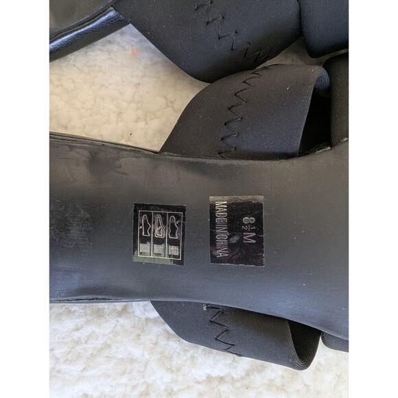 Moda Reflex Womens slip on strapped pumps Black Size 8.5 Med Cute - Picture 8 of 9